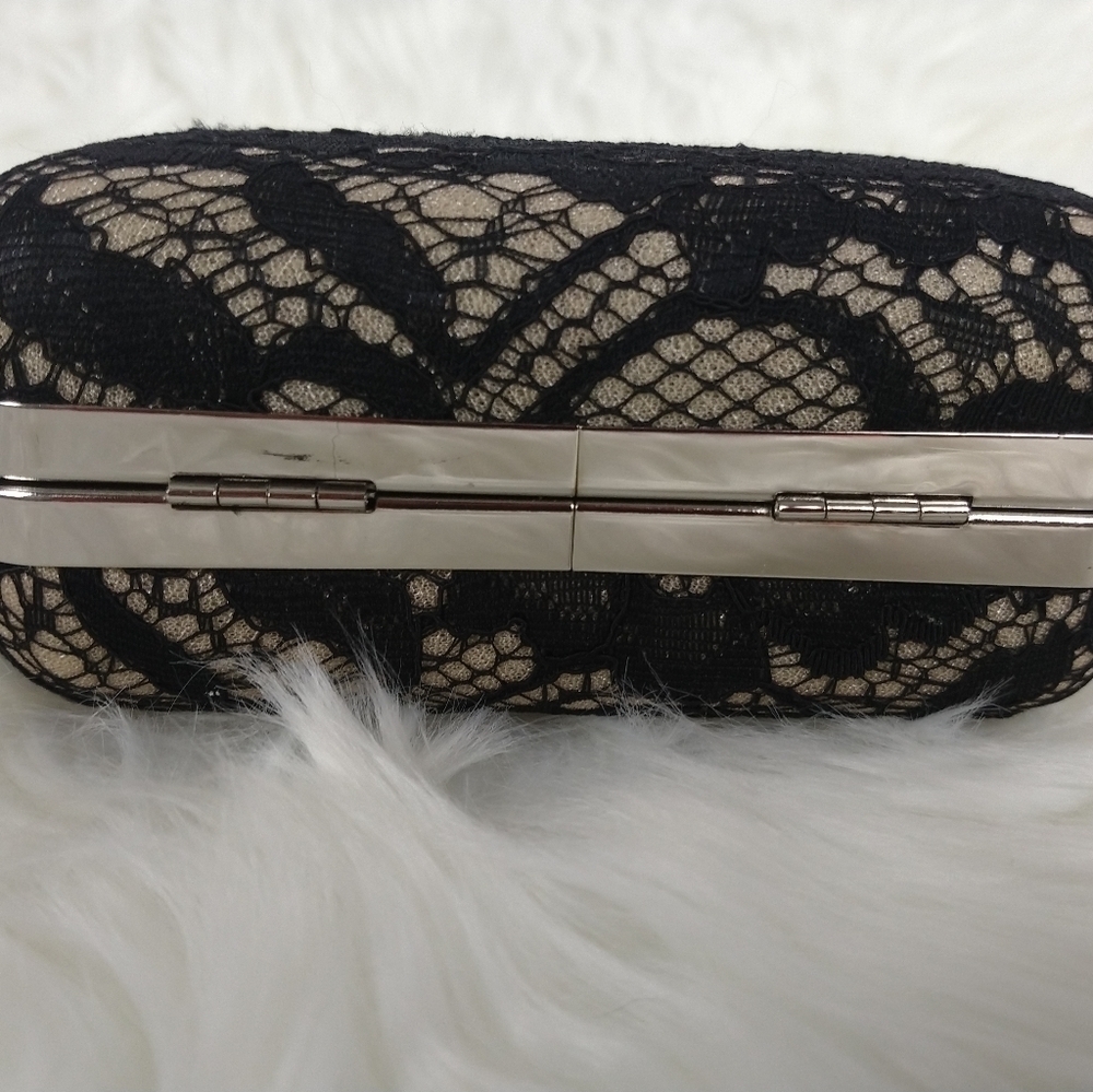Box Lace Handbag - Picture 3 of 7
